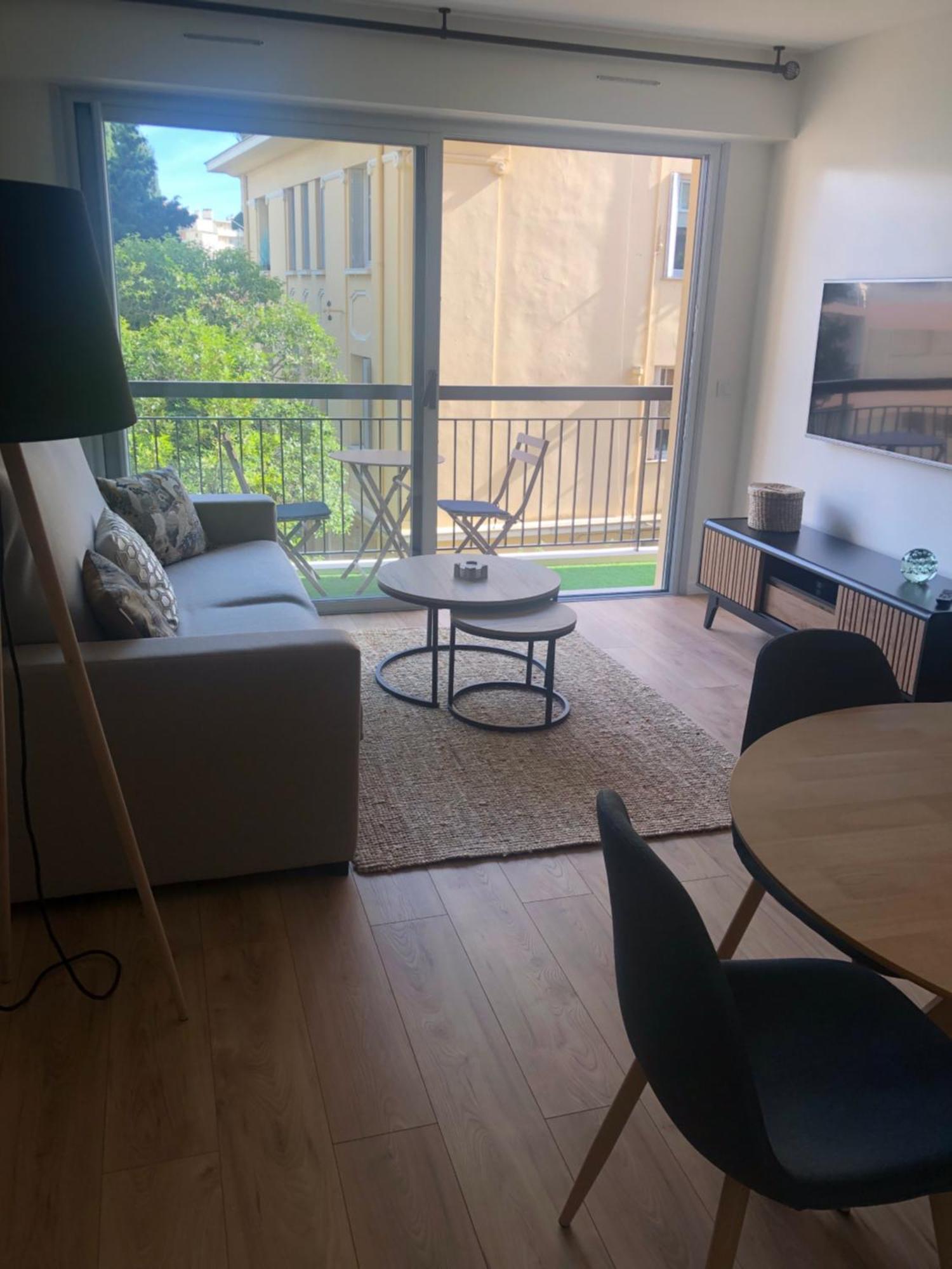 Neuf 4 Personnes Confort Apartment