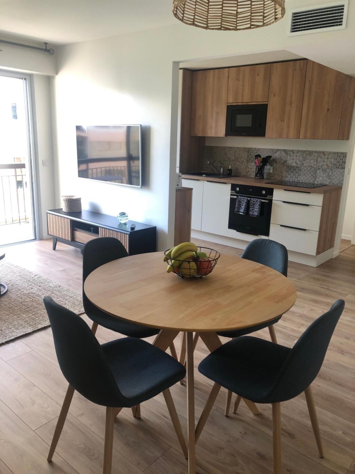 Neuf 4 Personnes Confort Apartment